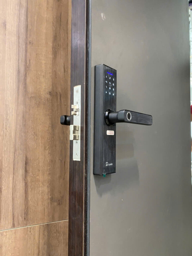 khóa cửa gỗ khóa cửa gỗ