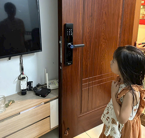 khóa cửa vân tay tại hà nội