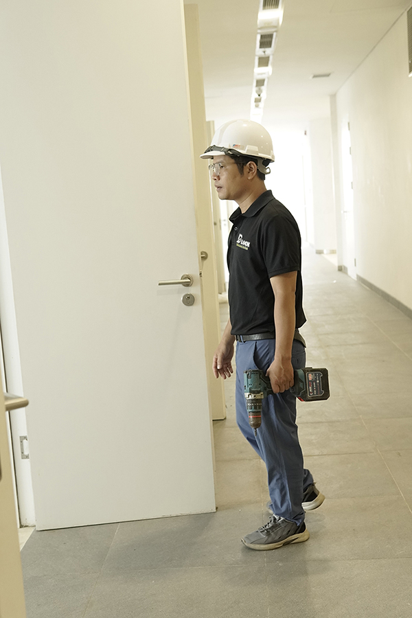 khoá cửa khách sạn mini