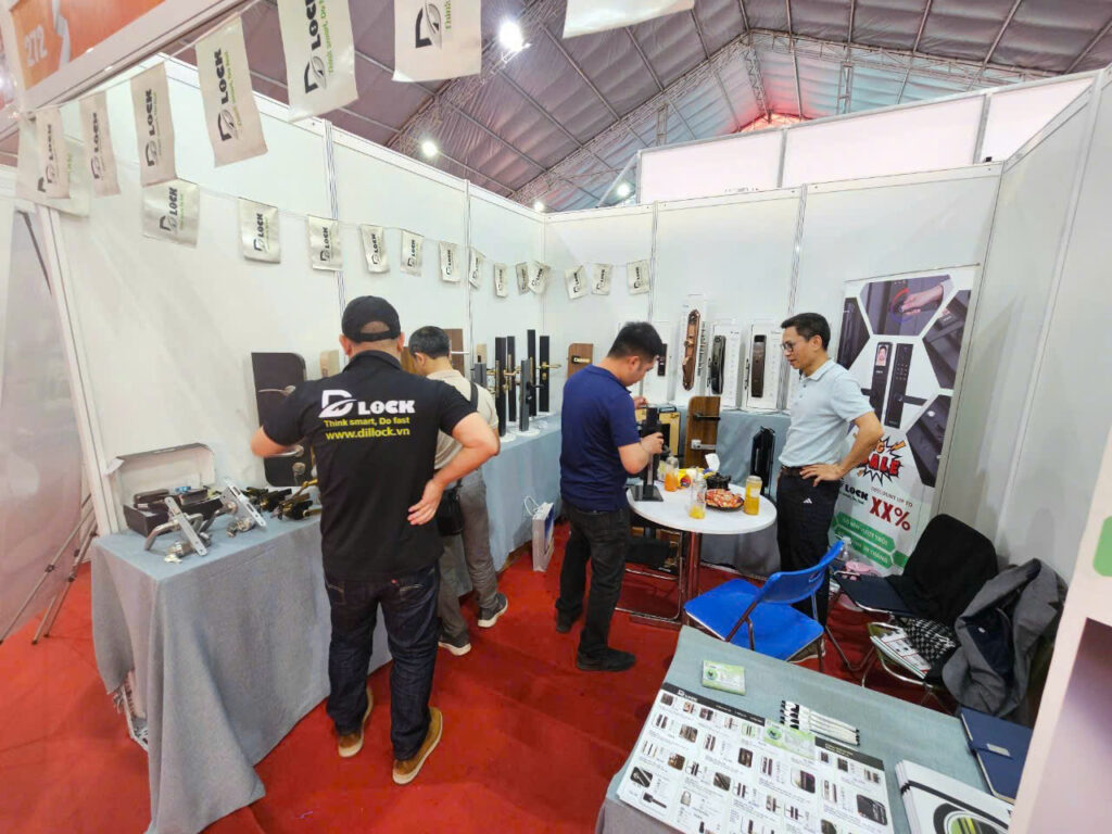 dillock tham dự hội chợ vietbuild