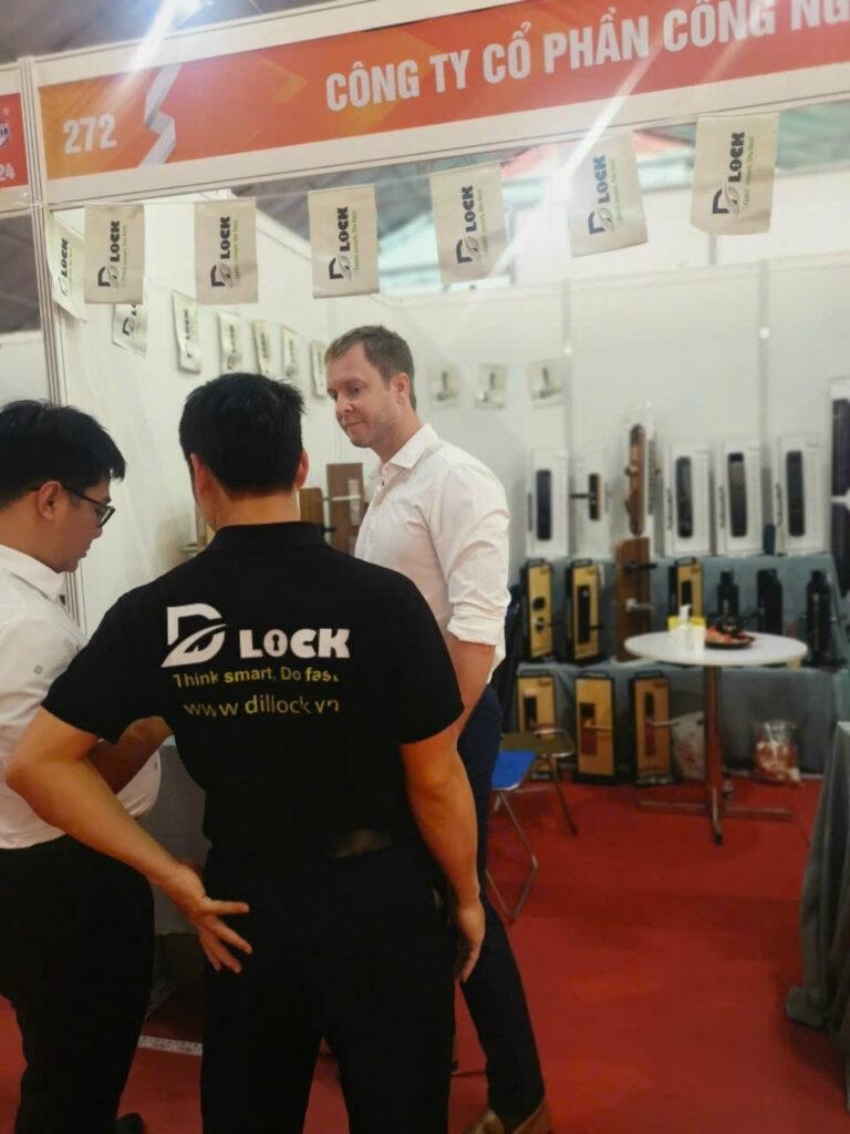 dillock tham dự hội chợ vietbuild
