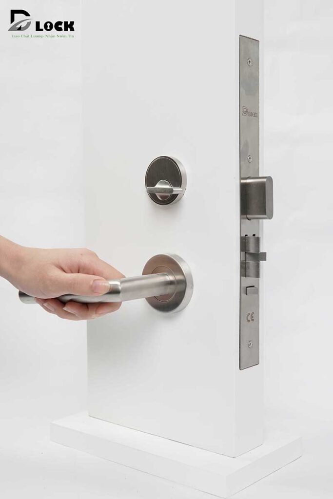 khóa cửa thẻ từ