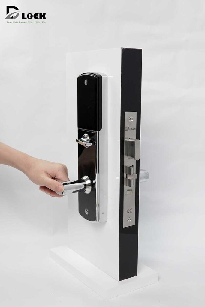 khóa cửa thẻ từ khách sạn